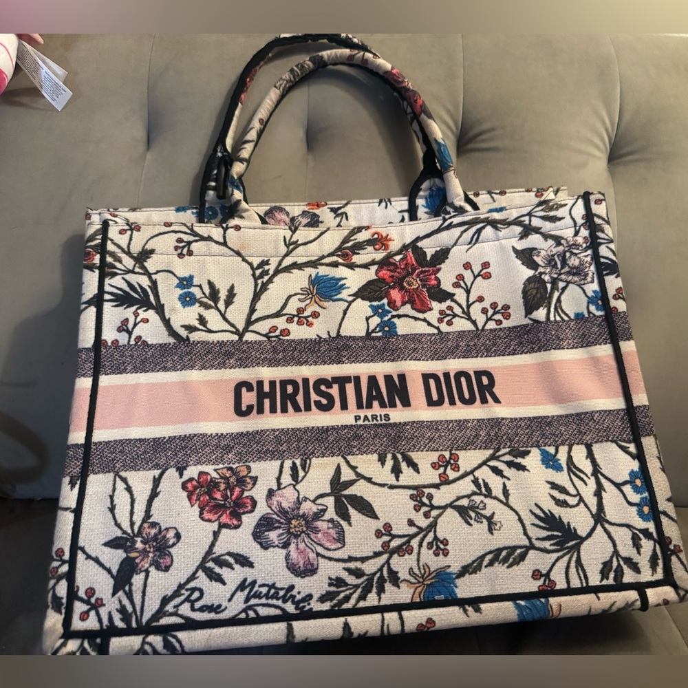 Dior - Picture 6 of 9